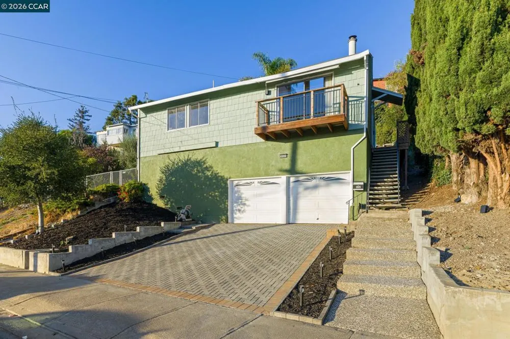 17112 Los Banos St Hayward, CA 94541