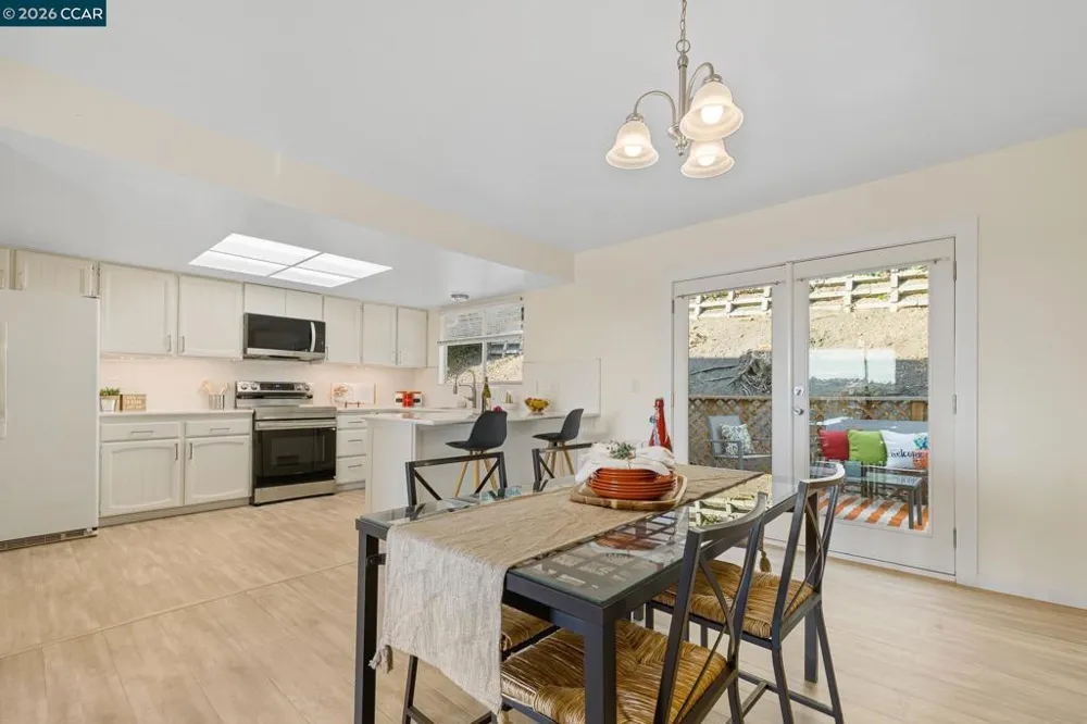17112 Los Banos St Hayward, CA 94541