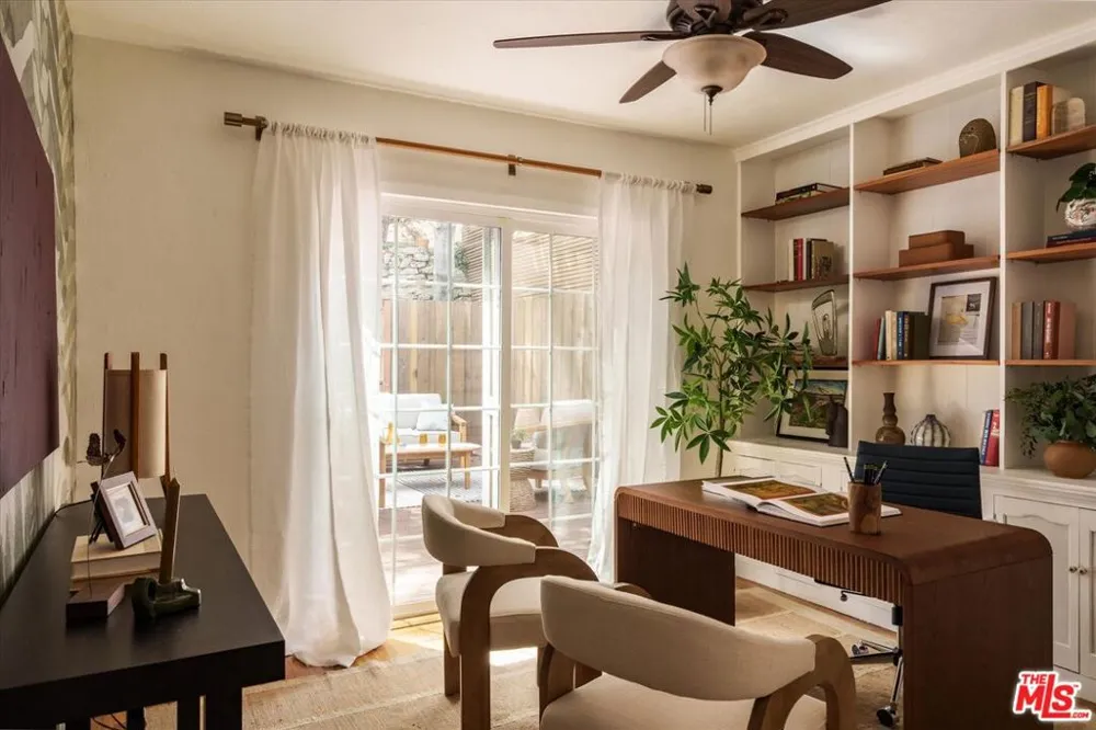 8460 Kirkwood Drive Los Angeles, CA 90046