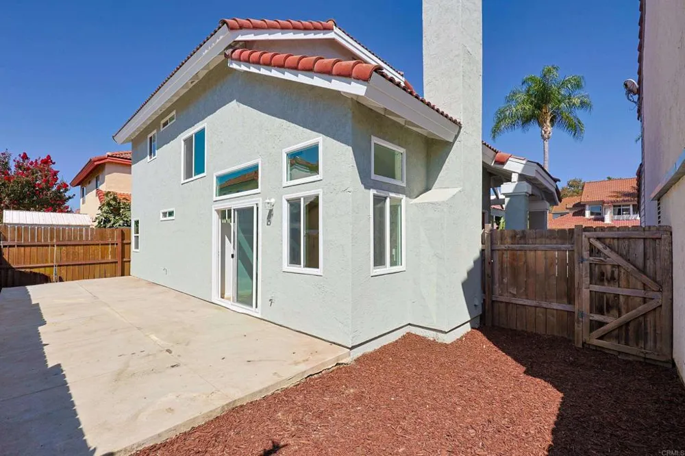 249 Blackbird Way Oceanside, CA 92057