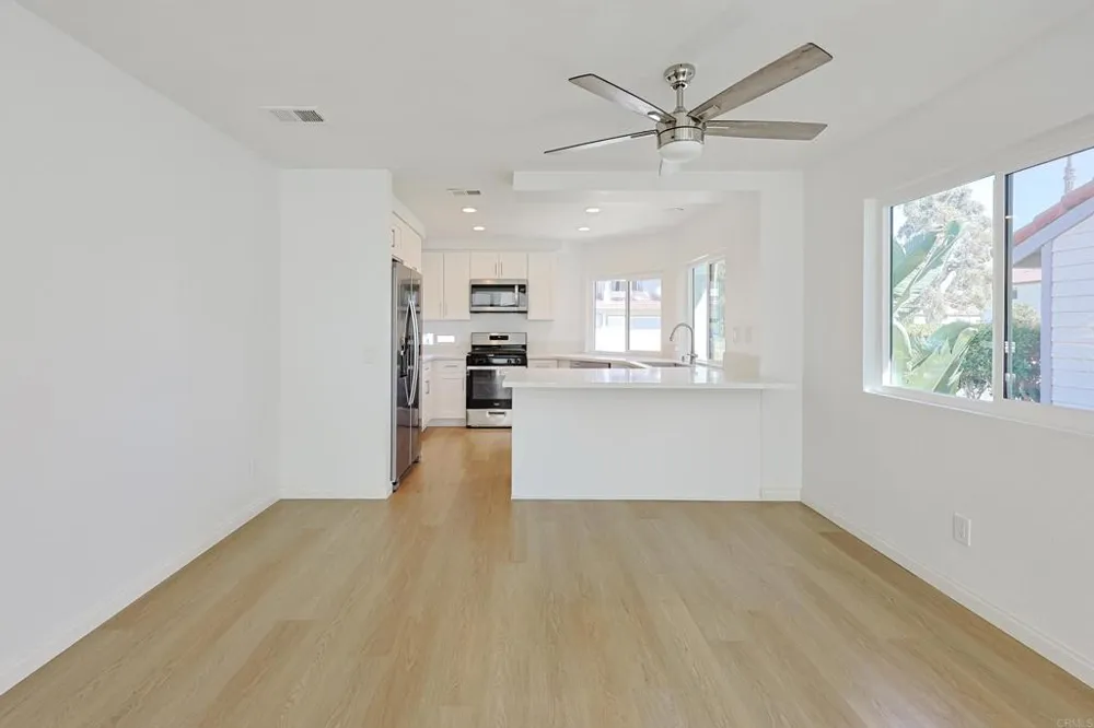 249 Blackbird Way Oceanside, CA 92057