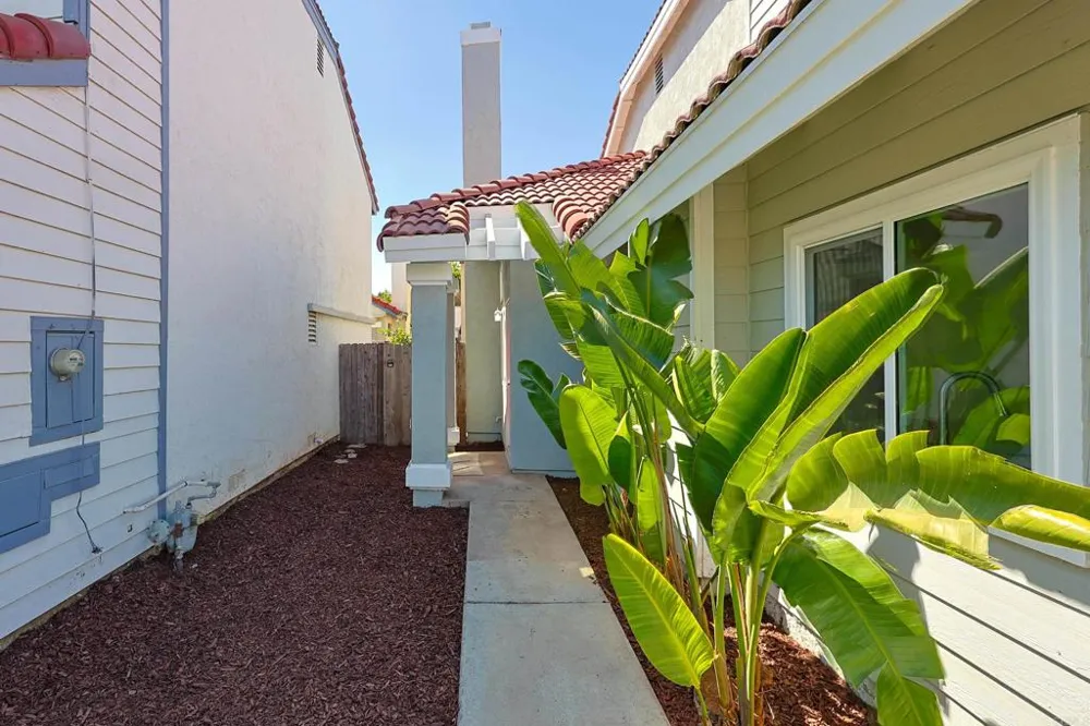 249 Blackbird Way Oceanside, CA 92057