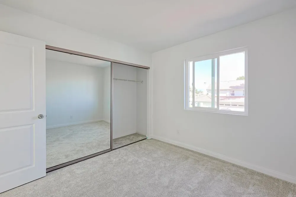 249 Blackbird Way Oceanside, CA 92057