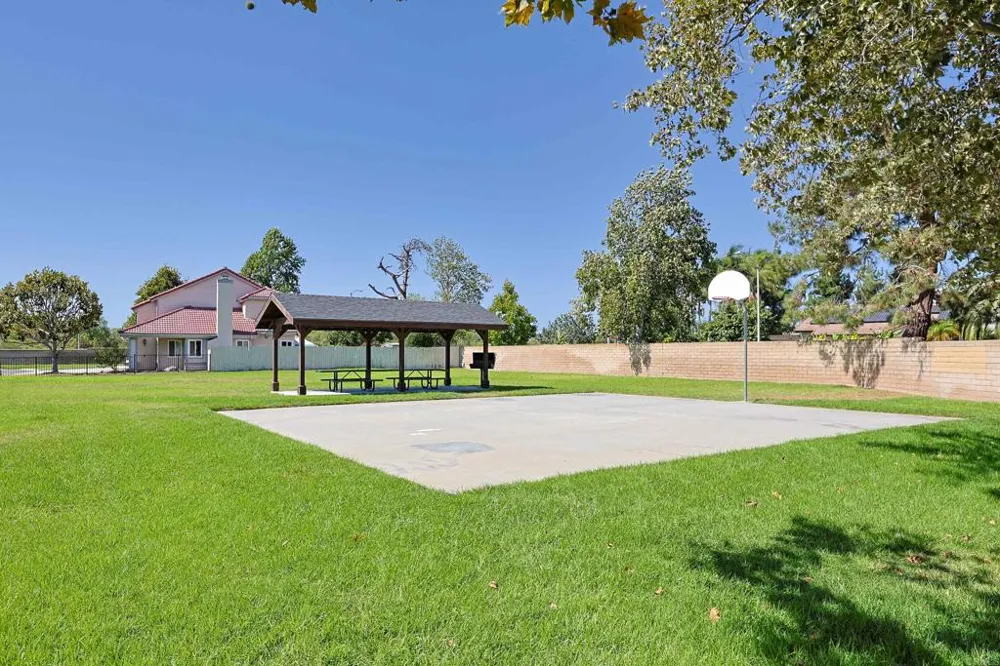 249 Blackbird Way Oceanside, CA 92057