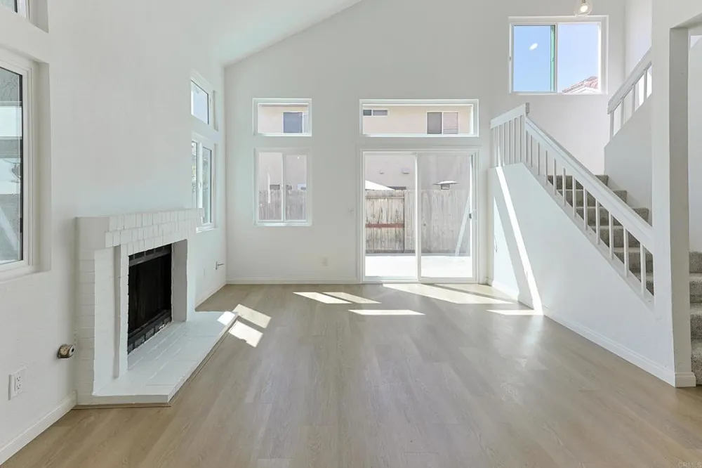 249 Blackbird Way Oceanside, CA 92057