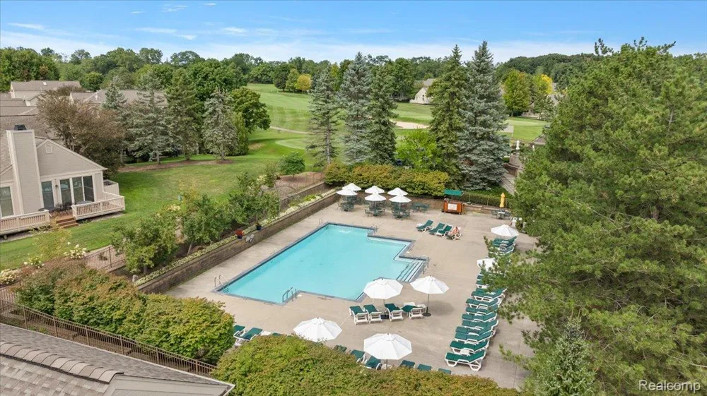 1918 Eagle Pointe Bloomfield Hills City, MI 48304