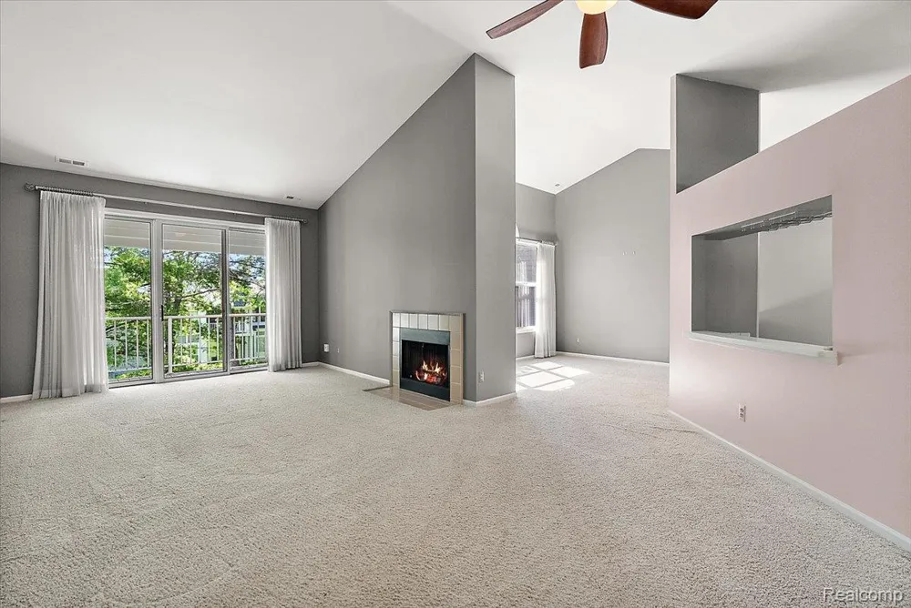 1918 Eagle Pointe Bloomfield Hills City, MI 48304
