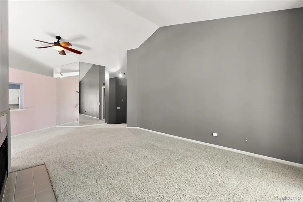 1918 Eagle Pointe Bloomfield Hills City, MI 48304