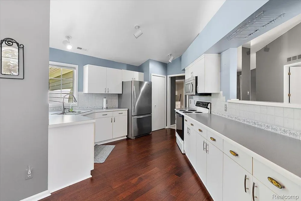 1918 Eagle Pointe Bloomfield Hills City, MI 48304