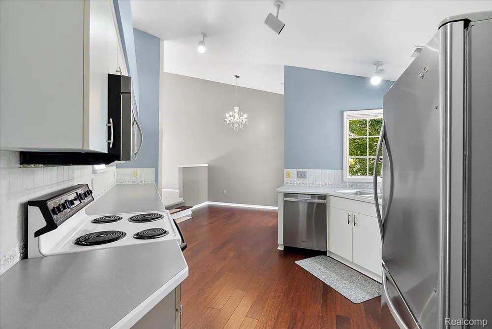1918 Eagle Pointe Bloomfield Hills City, MI 48304