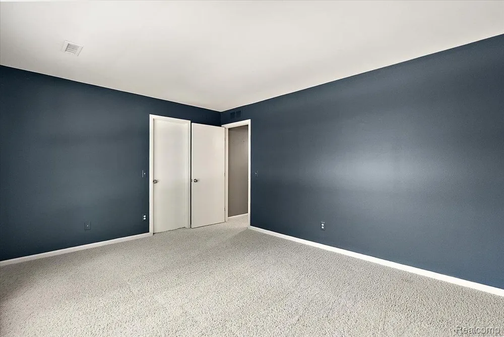 1918 Eagle Pointe Bloomfield Hills City, MI 48304