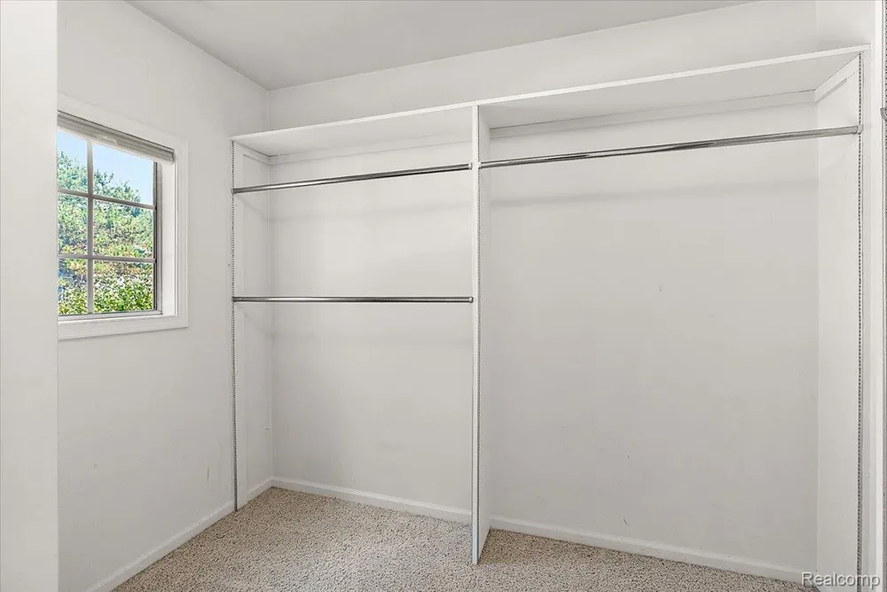 1918 Eagle Pointe Bloomfield Hills City, MI 48304