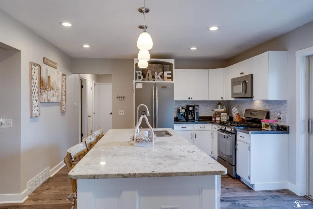 7558 Apache Trail Trail Bedford Township, MI 48182