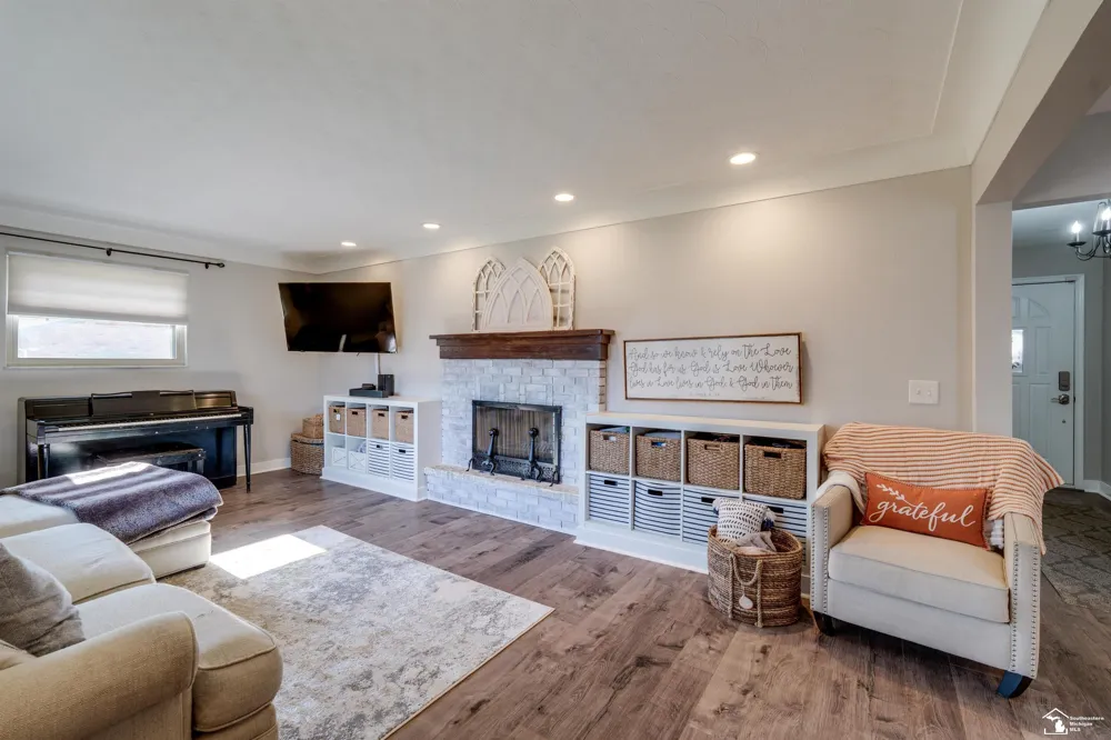 7558 Apache Trail Trail Bedford Township, MI 48182