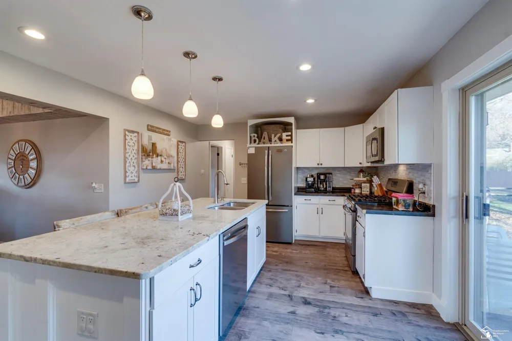 7558 Apache Trail Trail Bedford Township, MI 48182