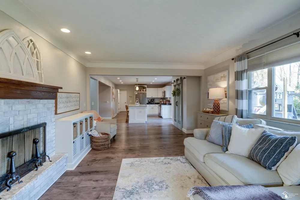7558 Apache Trail Trail Bedford Township, MI 48182