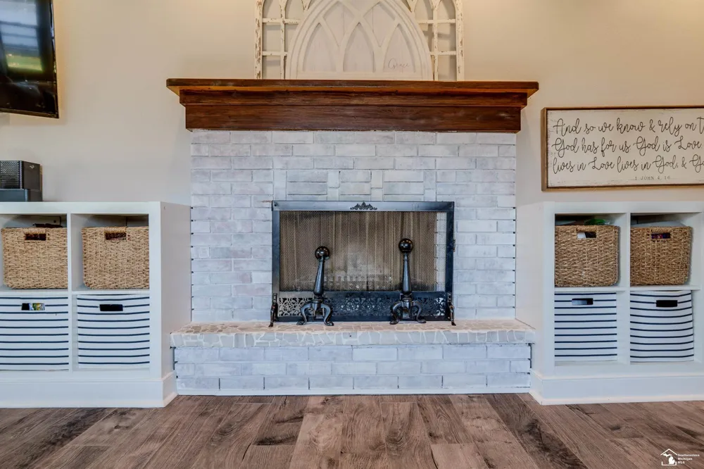 7558 Apache Trail Trail Bedford Township, MI 48182