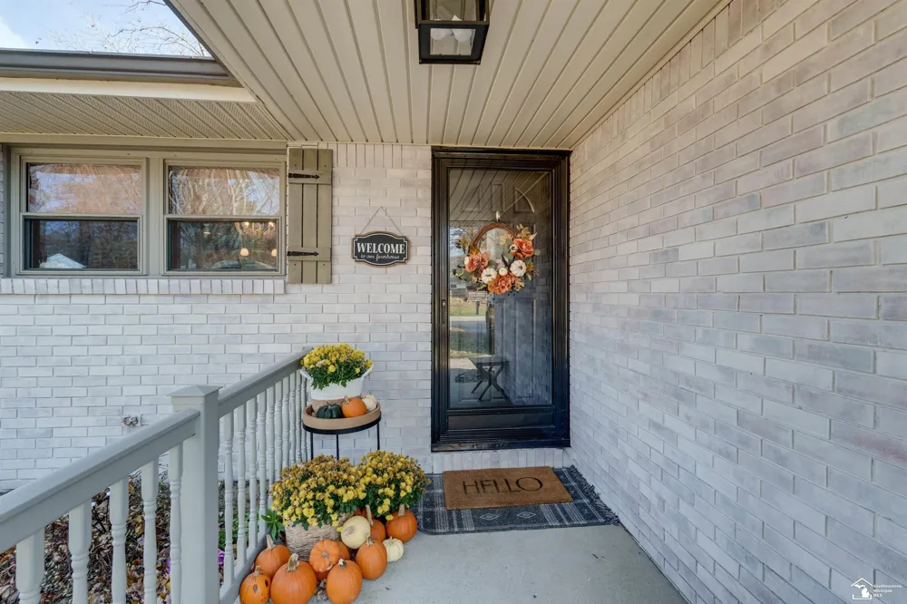 7558 Apache Trail Trail Bedford Township, MI 48182