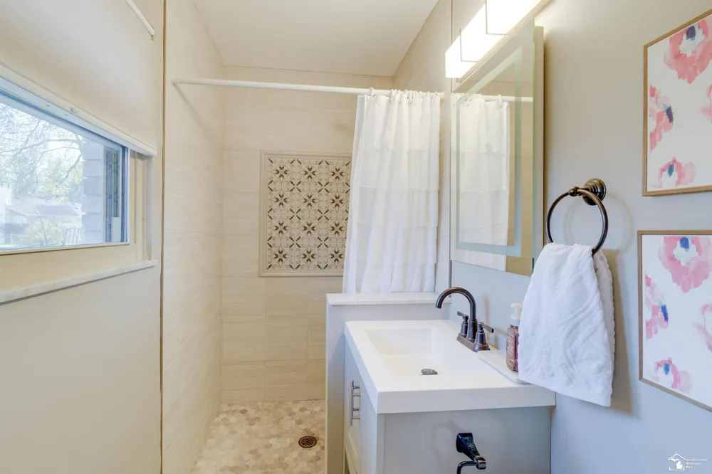 7558 Apache Trail Trail Bedford Township, MI 48182