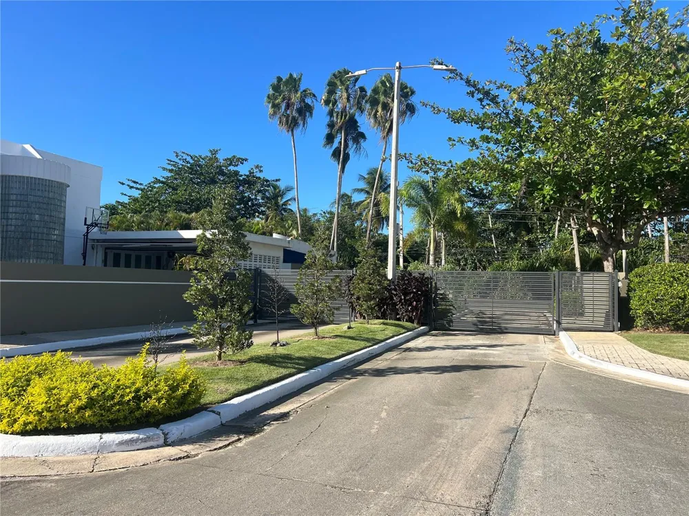 S-24 OCEAN BLUE LANE Vega Alta, PR 00692