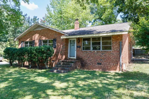 122 W Gregg Street
