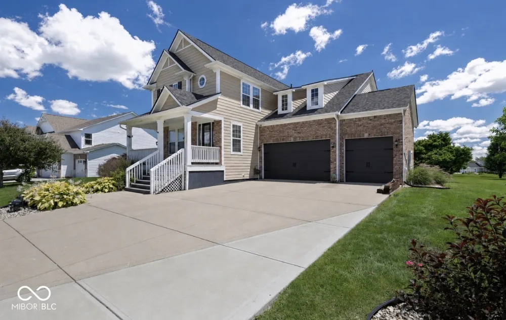 13815 Honey Creek Drive Camby, IN 46113