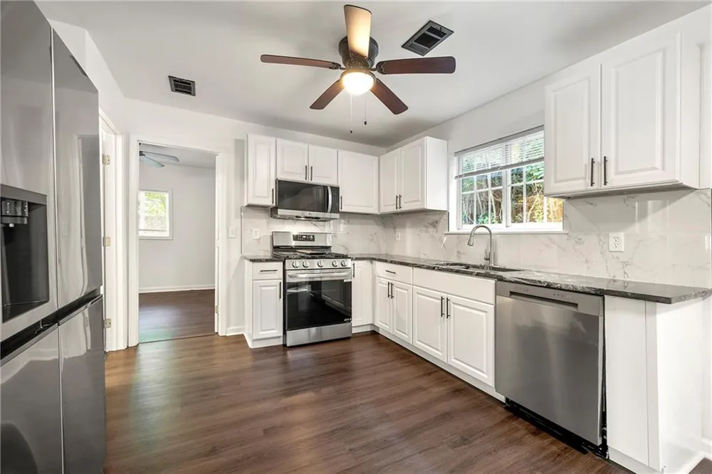 534 Woodcrest Manor Drive Stone Mountain, GA 30083