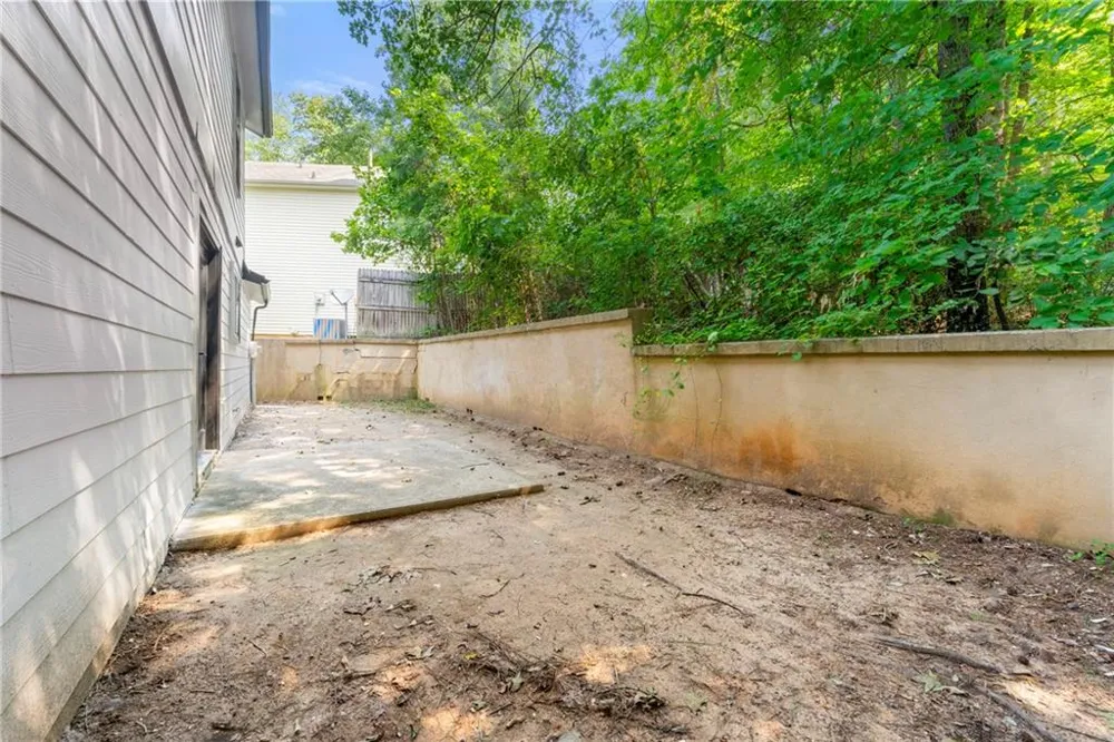 534 Woodcrest Manor Drive Stone Mountain, GA 30083