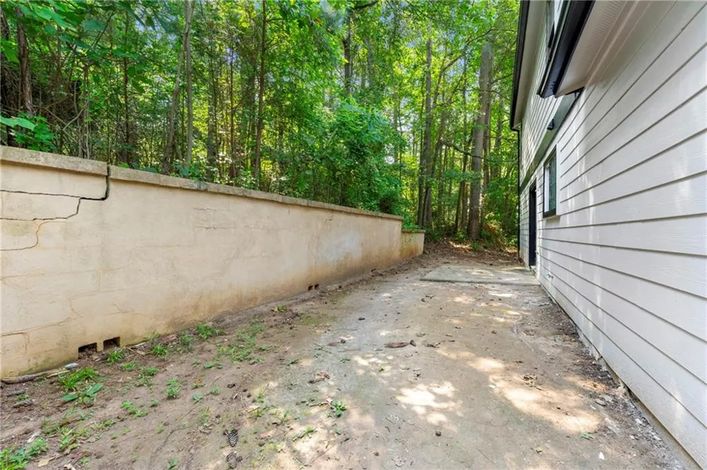 534 Woodcrest Manor Drive Stone Mountain, GA 30083