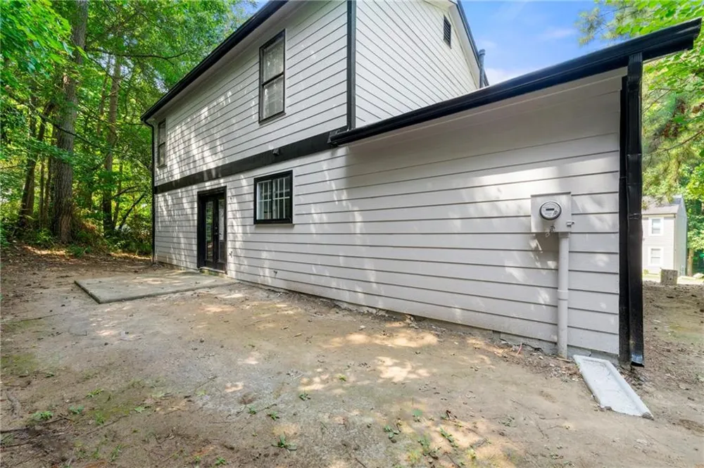 534 Woodcrest Manor Drive Stone Mountain, GA 30083