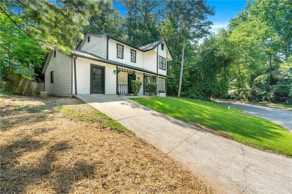 534 Woodcrest Manor Drive Stone Mountain, GA 30083