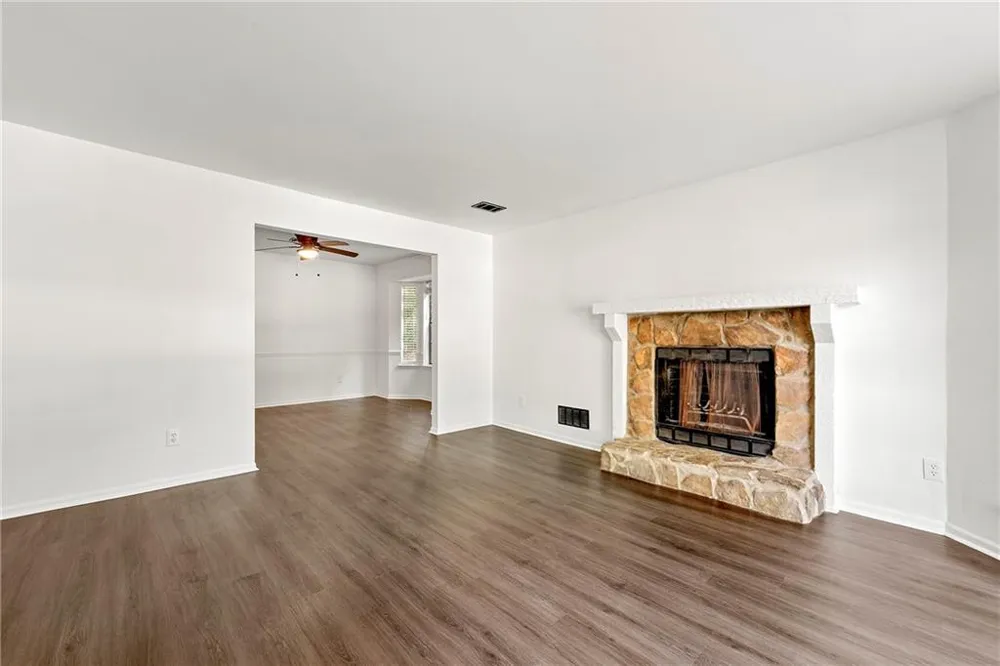 534 Woodcrest Manor Drive Stone Mountain, GA 30083