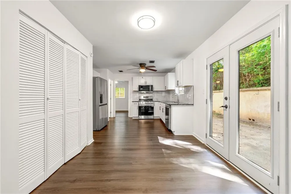 534 Woodcrest Manor Drive Stone Mountain, GA 30083