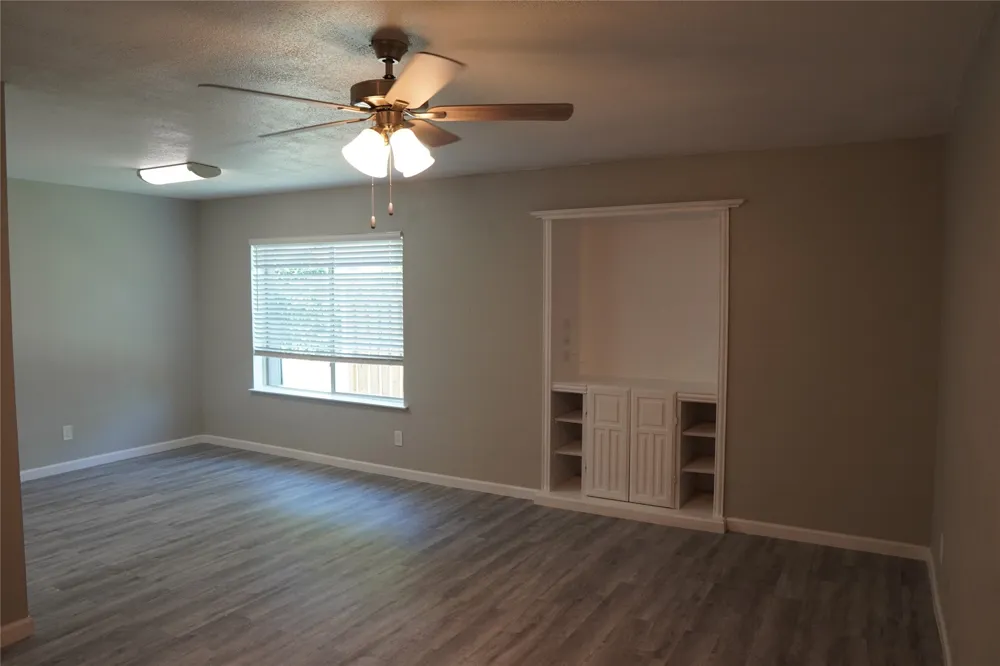 6754 Trail Lake Drive #B Fort Worth, TX 76133