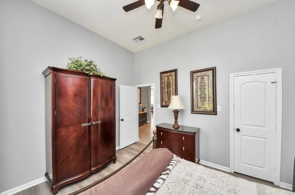 1622 Mahan Drive Richmond, TX 77406