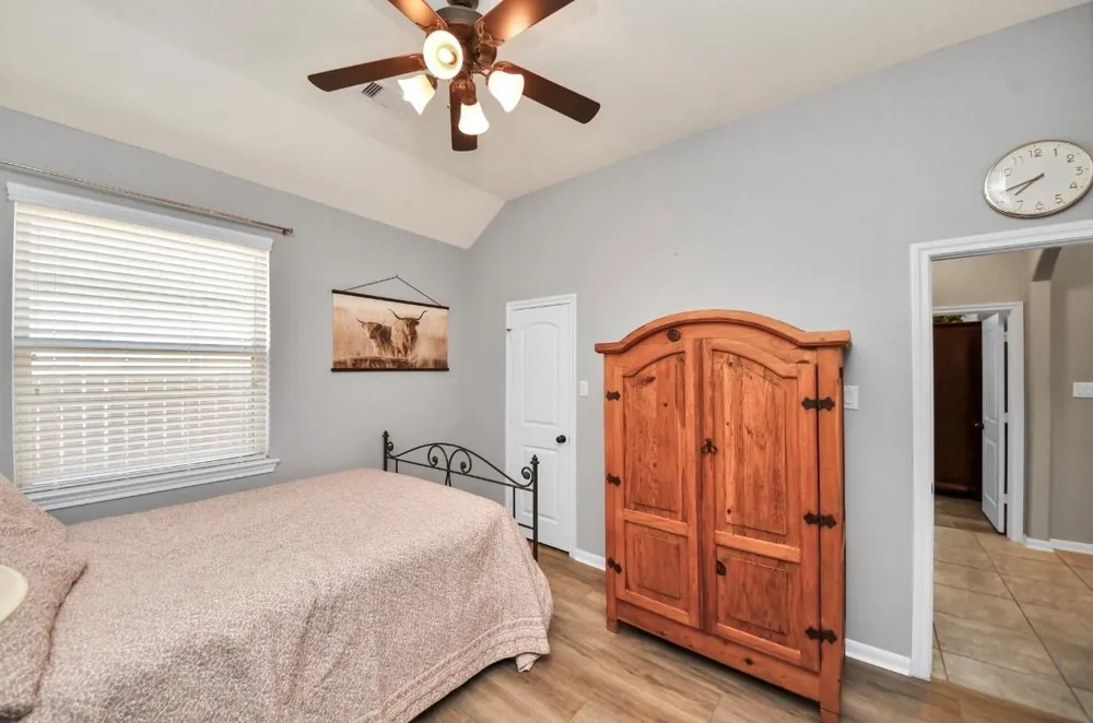 1622 Mahan Drive Richmond, TX 77406