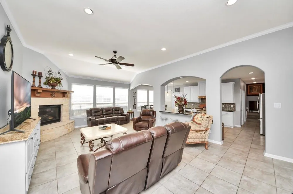 1622 Mahan Drive Richmond, TX 77406