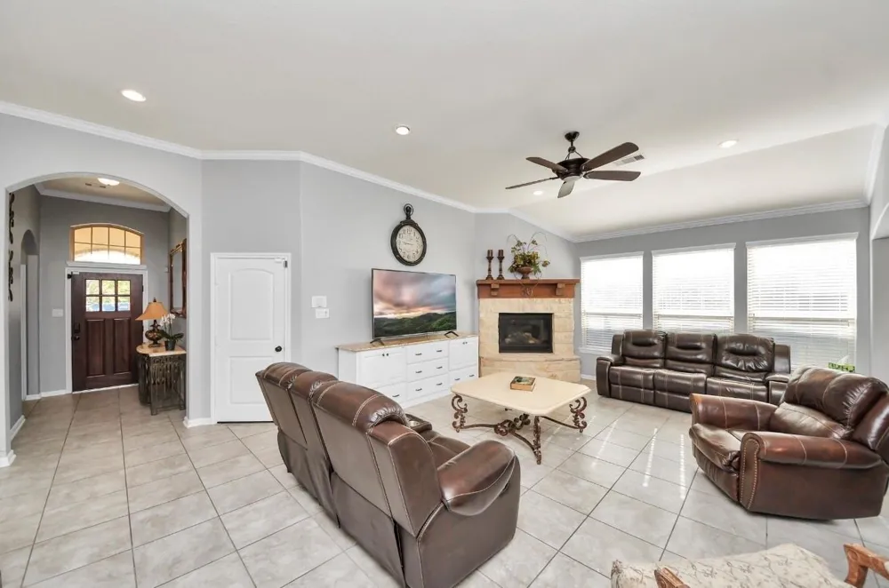 1622 Mahan Drive Richmond, TX 77406