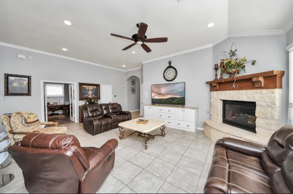 1622 Mahan Drive Richmond, TX 77406