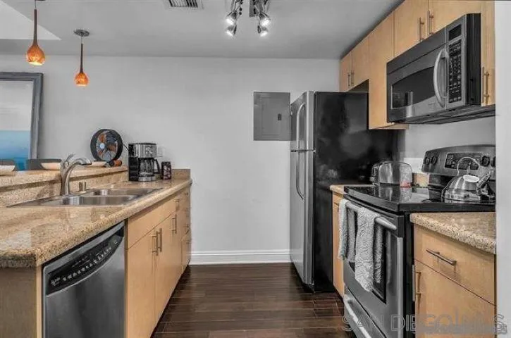 425 W Beech #1354 San Diego, CA 92101