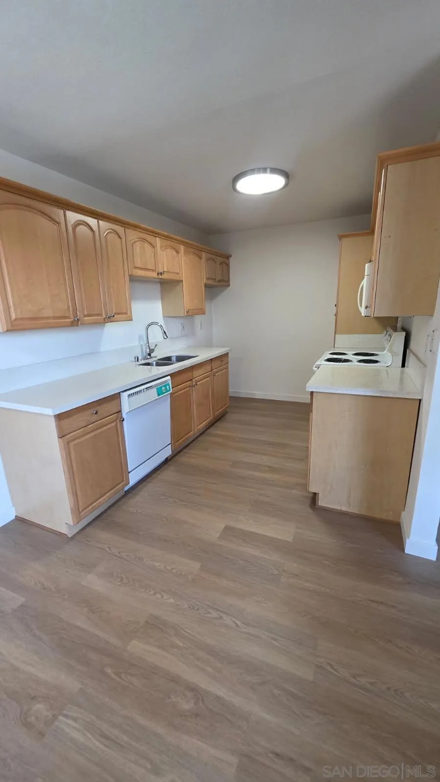 1420 Hilltop Drive #304 Chula Vista, CA 91911