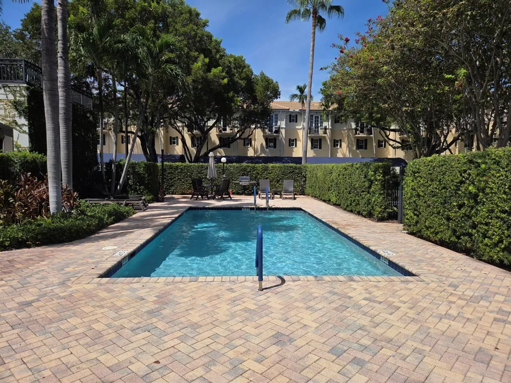 75 NE 5TH AVENUE #M Delray Beach, FL 33483