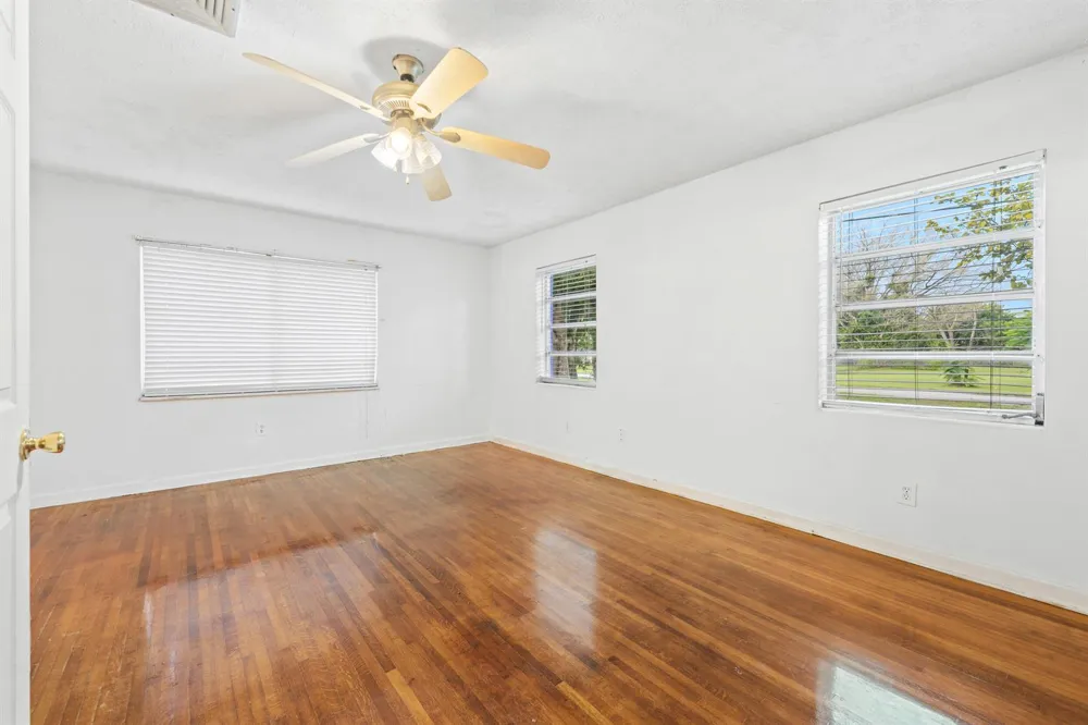 1054 Trinidad Avenue Fort Pierce, FL 34982