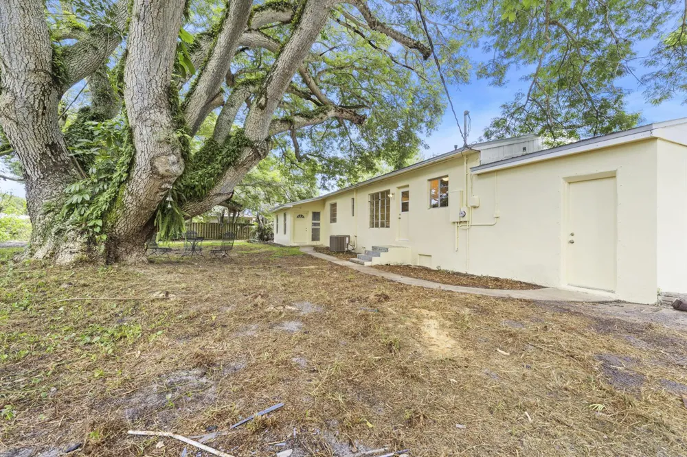 1054 Trinidad Avenue Fort Pierce, FL 34982