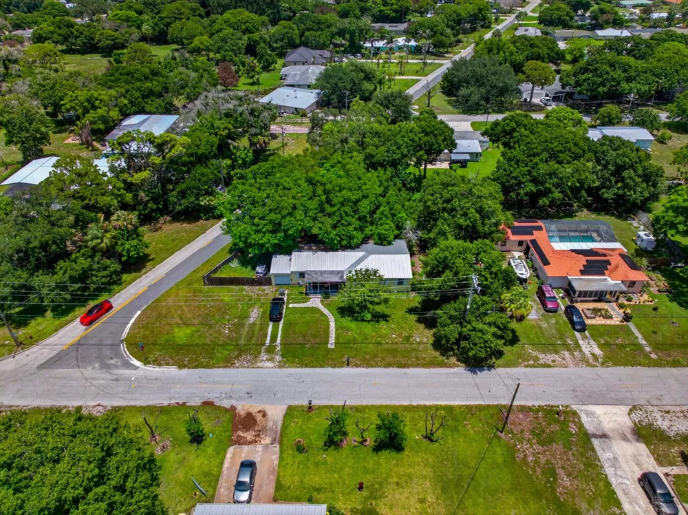 1054 Trinidad Avenue Fort Pierce, FL 34982