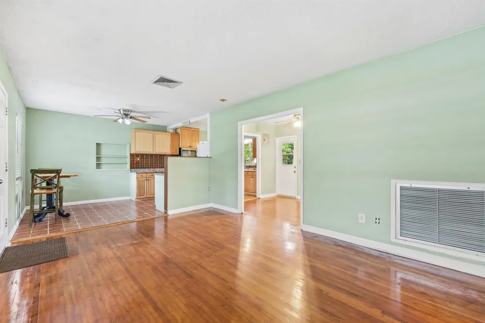 1054 Trinidad Avenue Fort Pierce, FL 34982