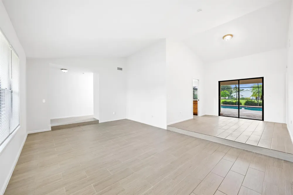 14358 BLACKBERRY DRIVE Wellington, FL 33414