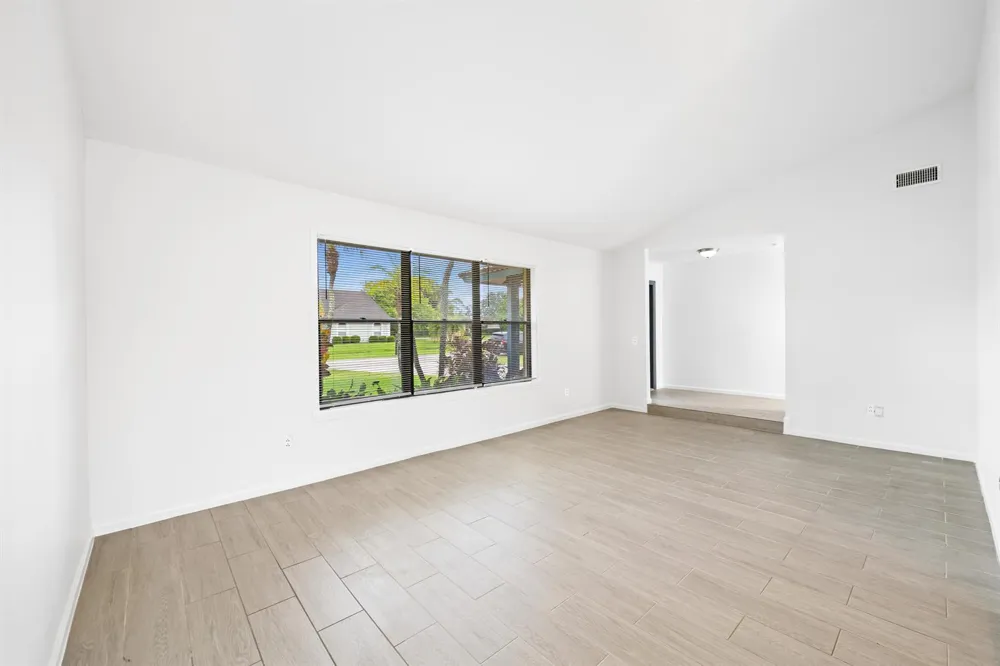 14358 BLACKBERRY DRIVE Wellington, FL 33414