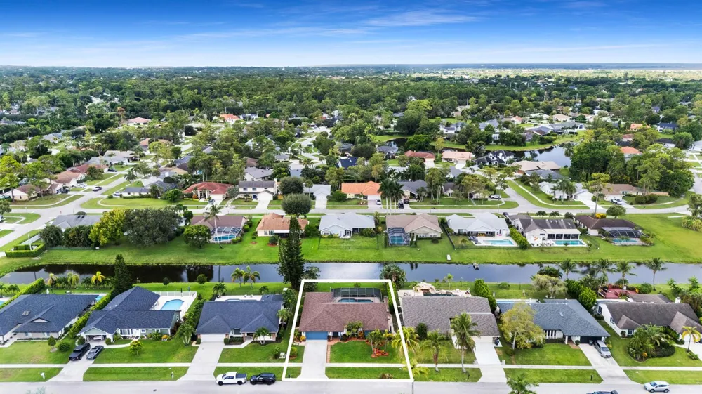 14358 BLACKBERRY DRIVE Wellington, FL 33414