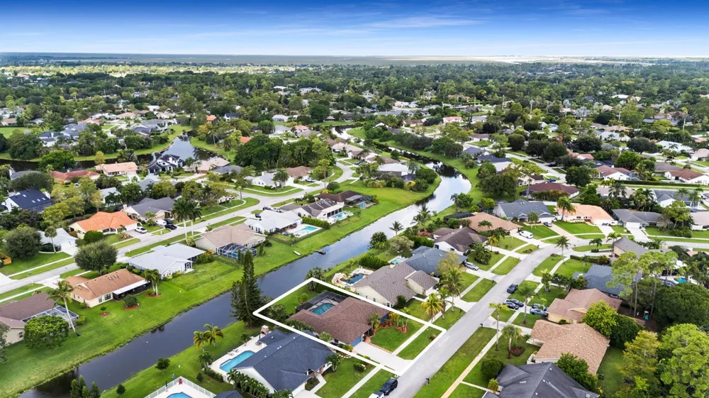 14358 BLACKBERRY DRIVE Wellington, FL 33414